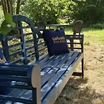 Camping Mobil Cosy Avec Terrasse Pour 2 Personnes - Api-1-52-1537